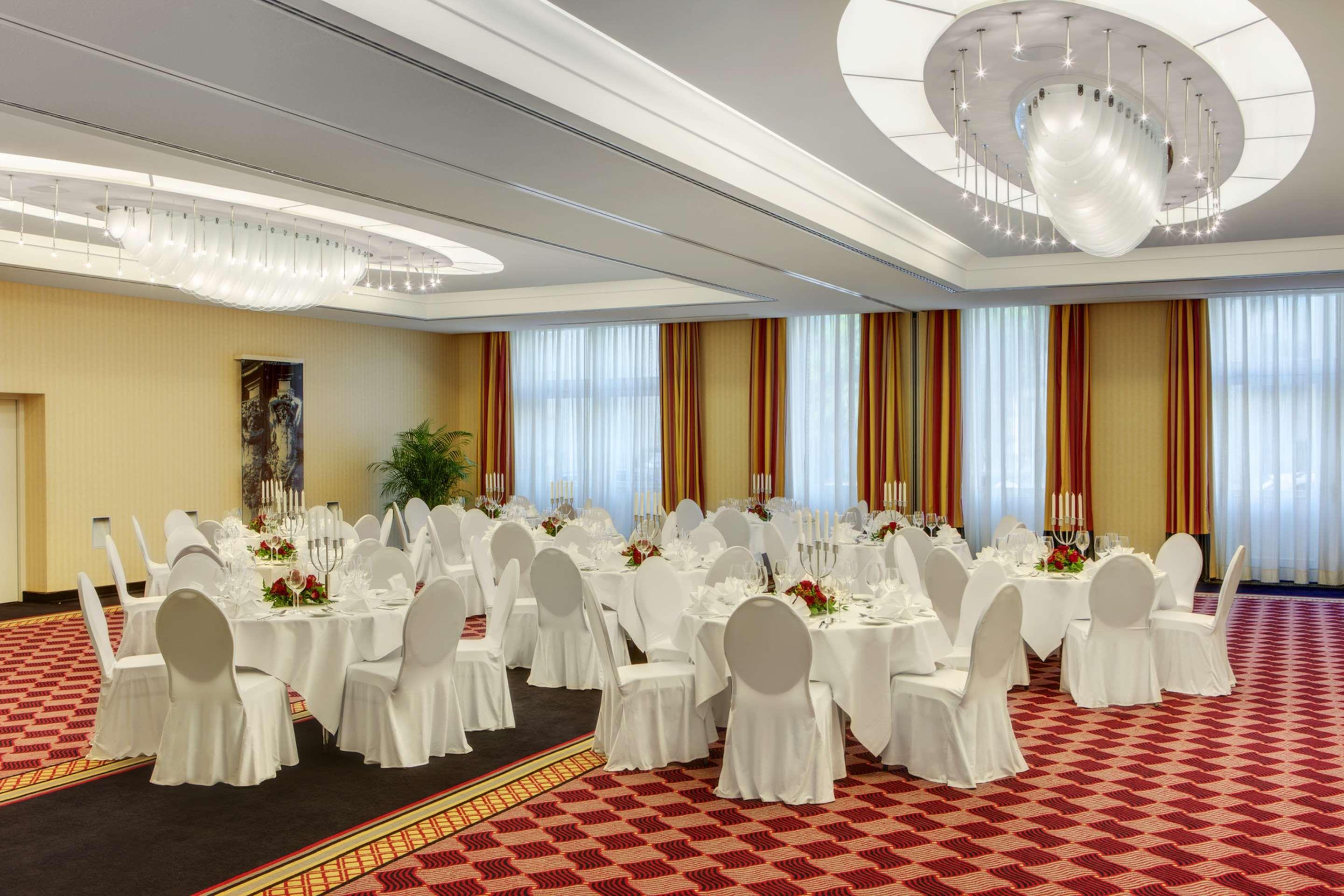 Steigenberger De Saxe 5* Dresden